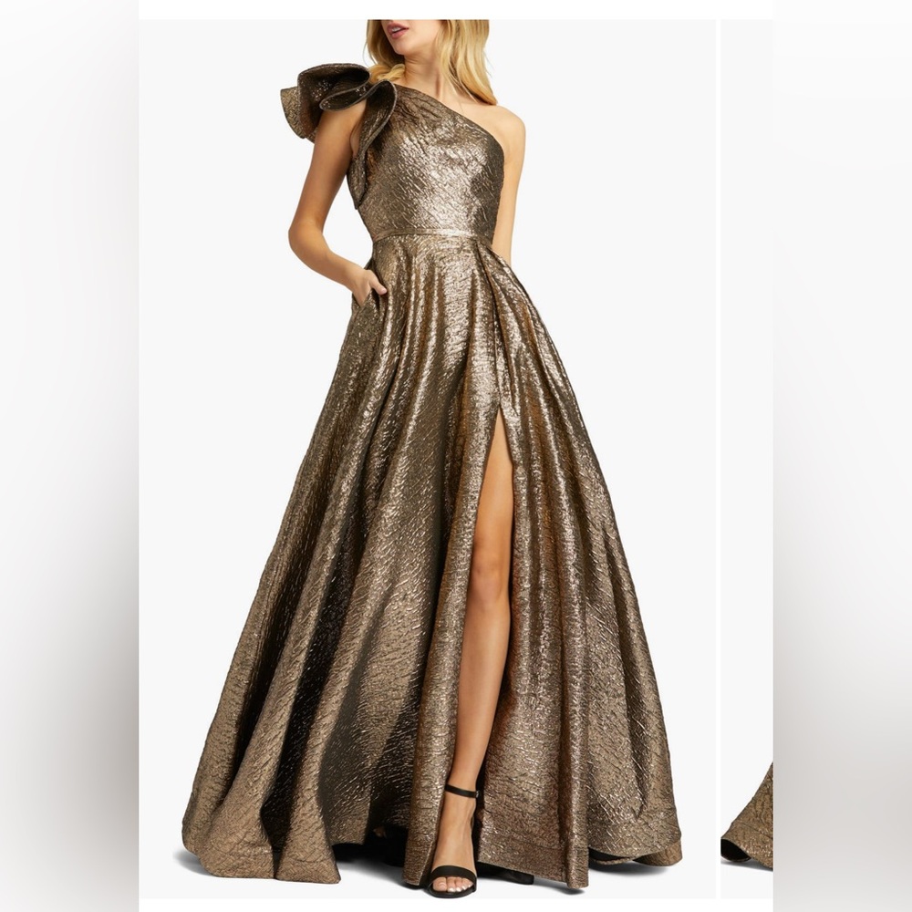 Mac Duggal Metallic Ruffle one should gown- worn once